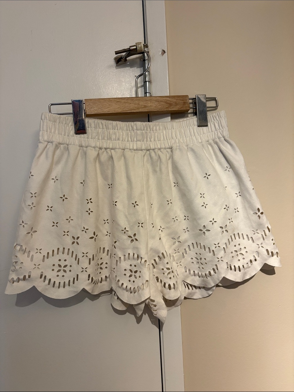 MINKPINK White Eyelet Scallop Hem Shorts